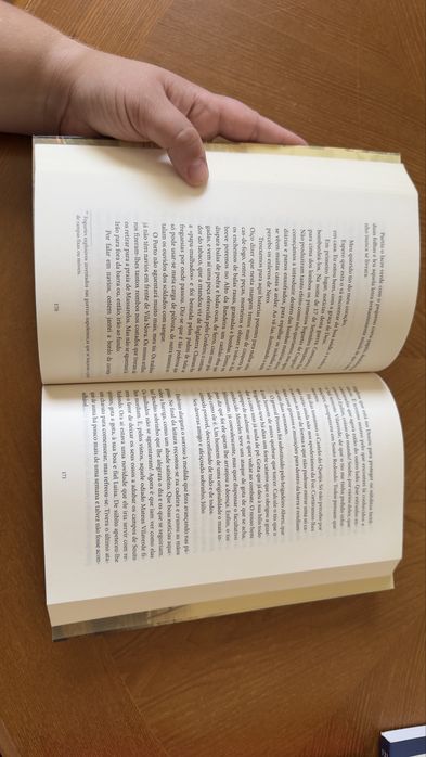 Livro O estranho caso de Sebastiao Moncada