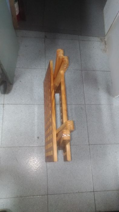 Mesa dobrável  em Madeira pinho