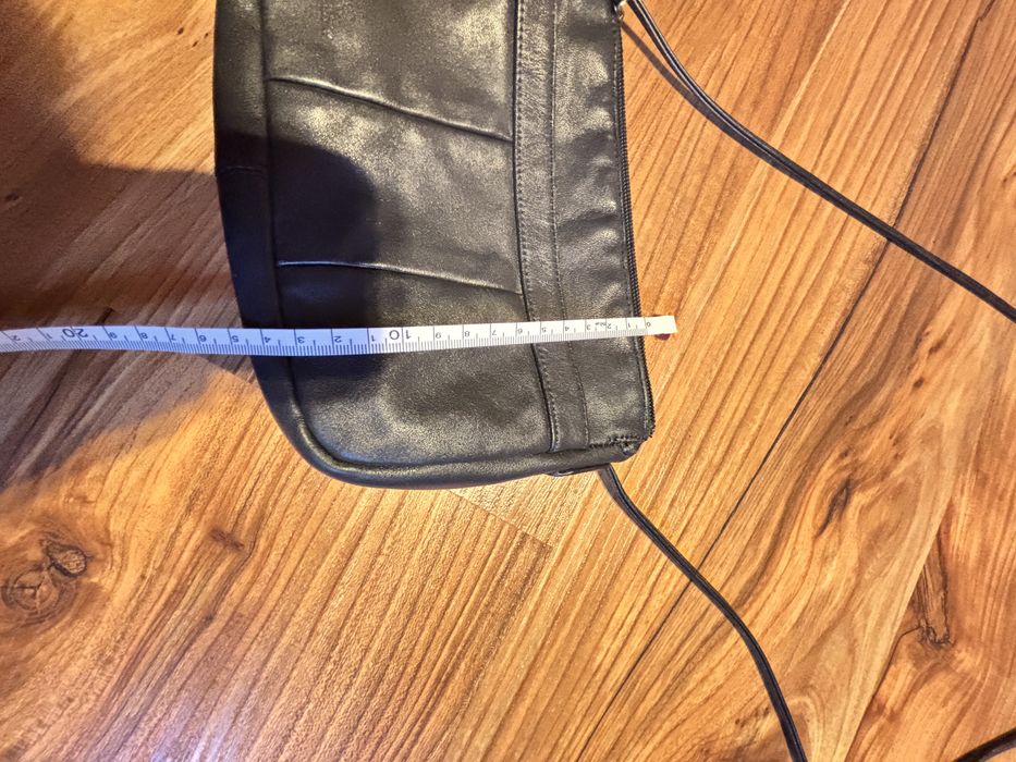 Mała czarna torebka,skóra naturalna