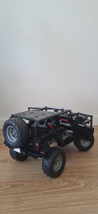 Jipe Off-Road SUV Preto – Kit de Blocos de Construção (Estilo Lego Technic) (2343+ Peças)
