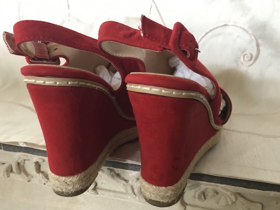 Czerwone buty r 38
