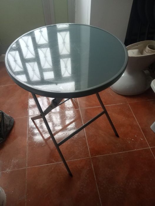 Mesa redonda como nova