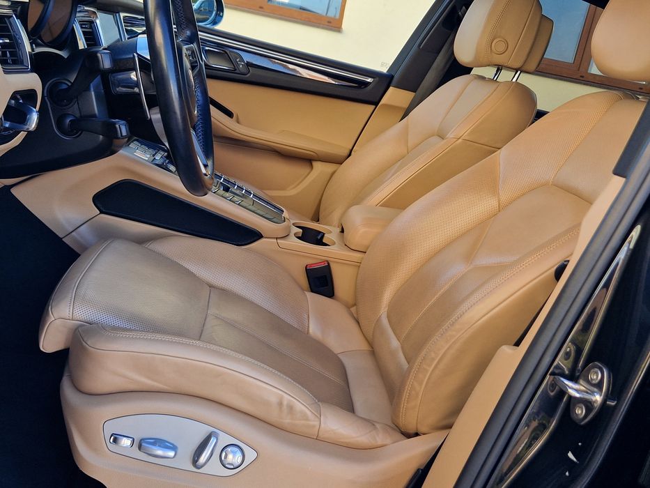 Porsche macan 2017