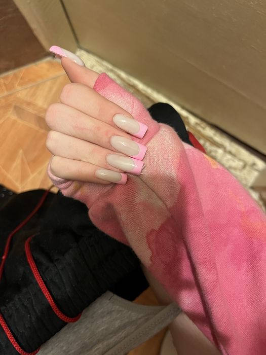 Ищу моделей на ногти(наращивание,обычное покрытие)