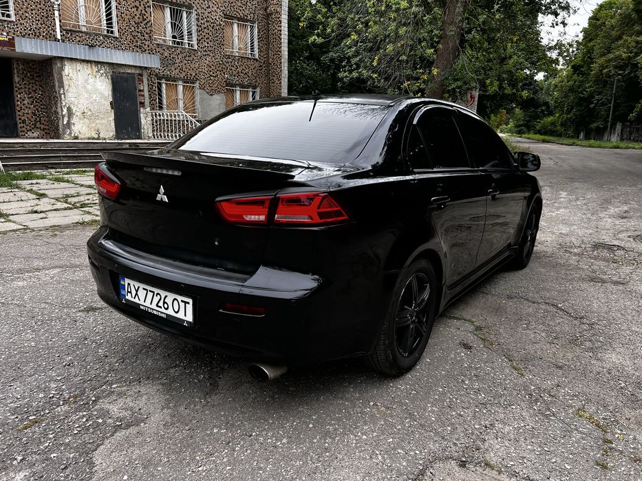 Продам Mitsubishi Lancer 2.0 автомат
