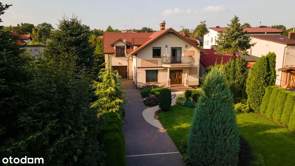 Cisza, zieleń i rzeczka obok, gotowy do wejścia w super stanie + garaż