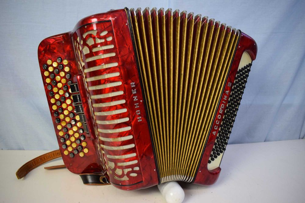 Acordeao Hohner acordina 3 Voz. N 211
