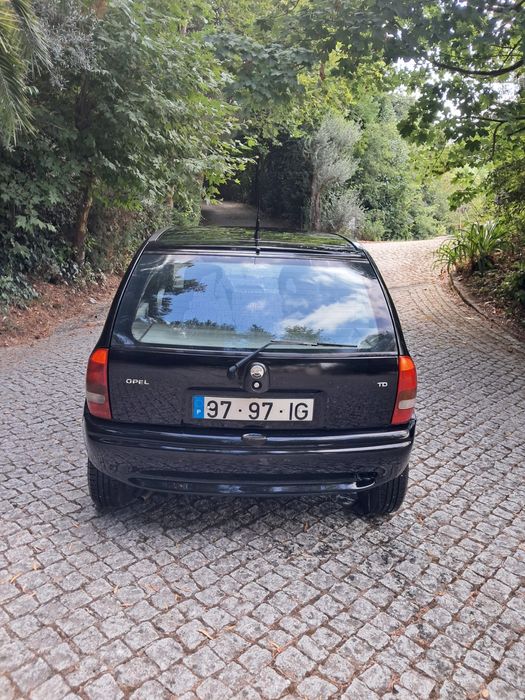 Vendo opel corsa 1.5- td muito iconomico