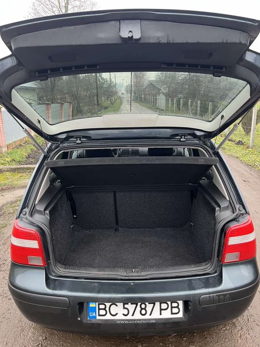 Авто  з малим пробігом по україні