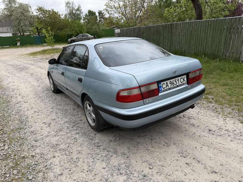 Toyota Carina E у гарному стані!