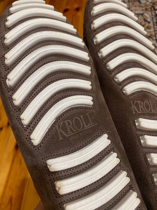 Чоловічі замшеві лофери італійського бренду Kroll