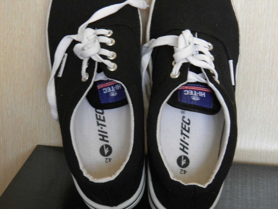 HI-TEC  tenisówki 42/26 uniseks.