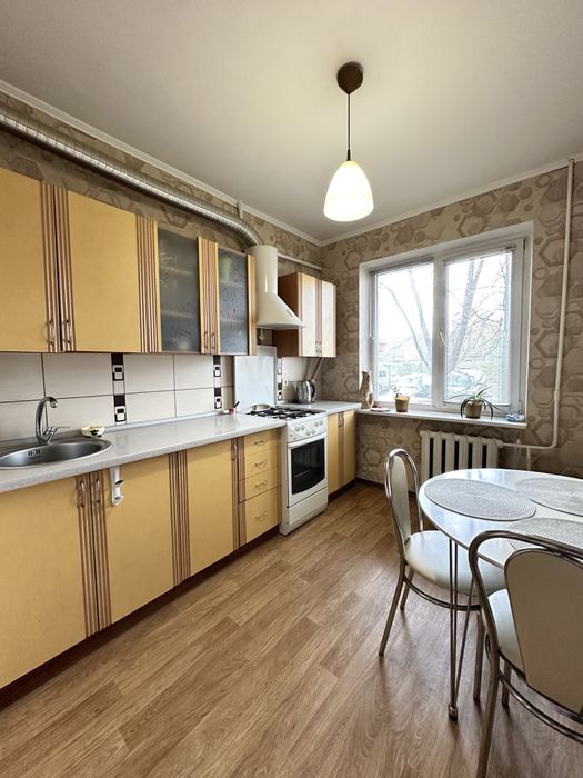 Оренда 3-кімнатна квартира на Доценко