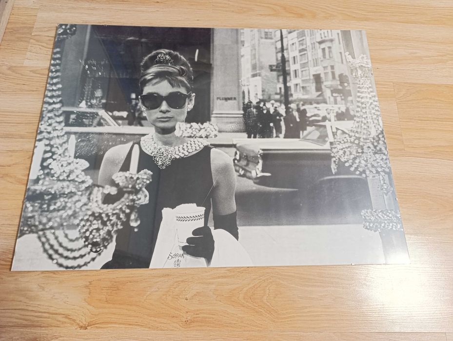 Śniadanie u Tiffany’ego - Audrey Hepburn - antyrama 60 cm / 80 cm