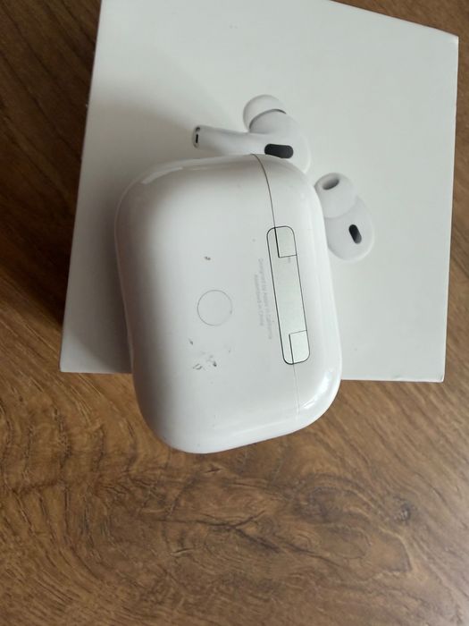 Etui ładujące Airpods pro 2 a2700 case lightnig ładowarka a2699 a2698