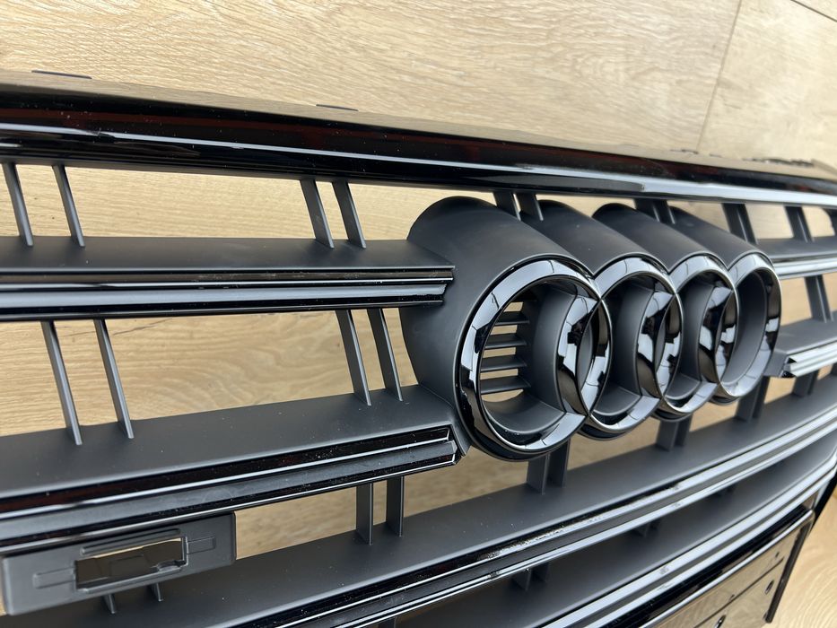 Audi Q5 fy 80A решітка решетка радиаторов