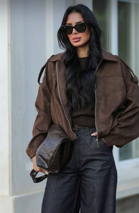 Бомбер в стилі відомого бренду