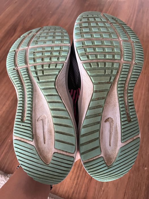 Buty Nike rozm. 36.5 Quest 3 Shield