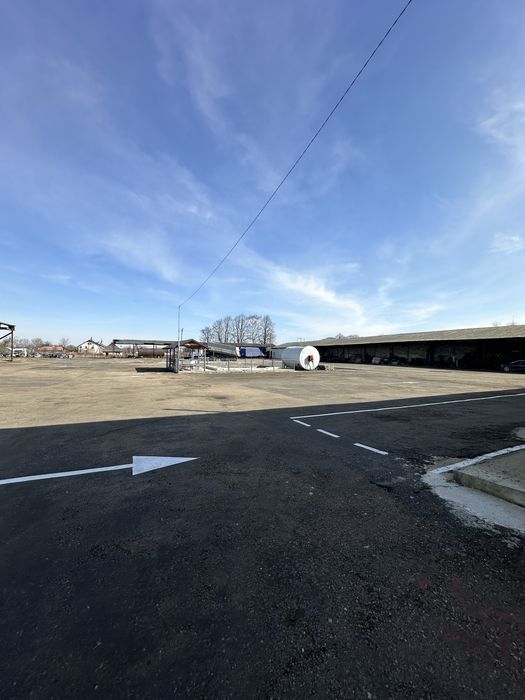 Паркінг TIR та спецтехніки