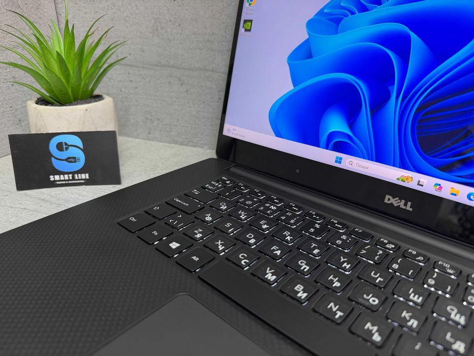 Сенсорний ноутбук Dell Xps 15 9550/i7-6700HQ/Nvidia/4k ips/256gb ssd