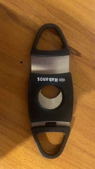 Corta charutos novos