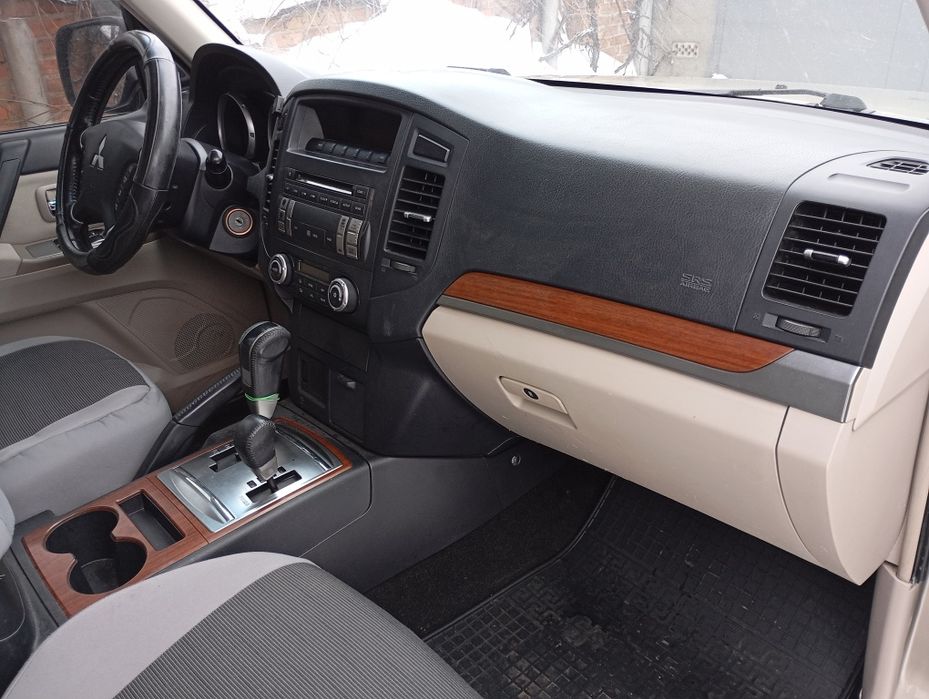 Міцубісі паджеро вагон 2007 газ- бензин