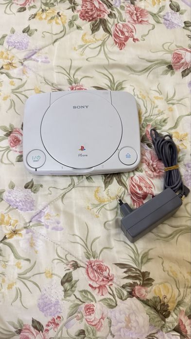 Playstation 1 slim como nova
