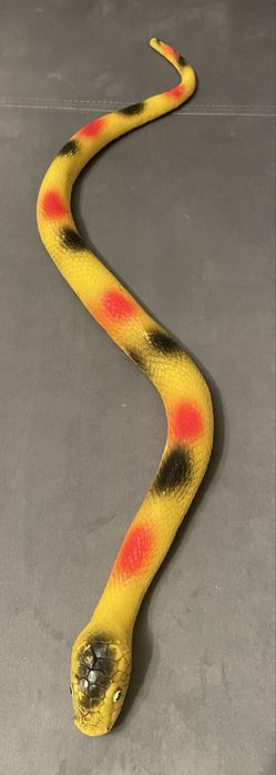 Zabawki gumowe węże