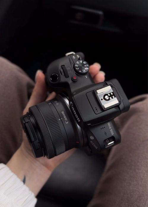 Canon EOS R100 + RF-S 18-45 mm f/4.5-6.3 IS STM