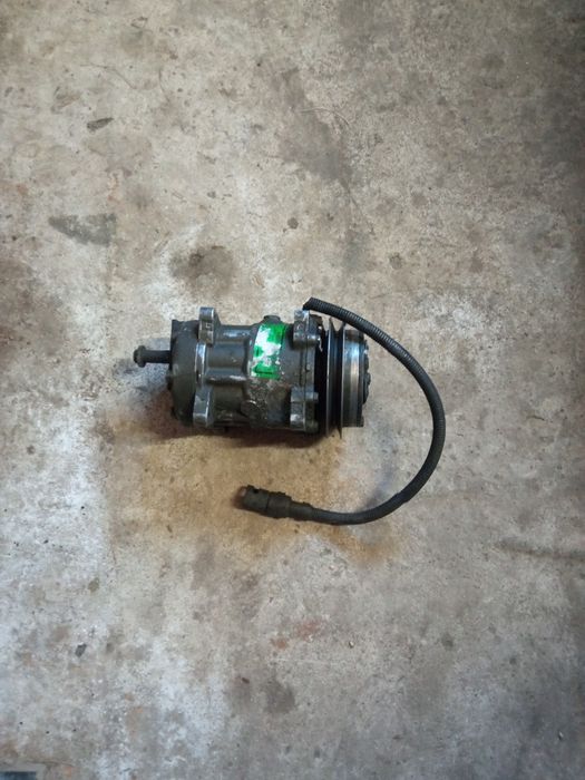 Компресор кондиціонера продам