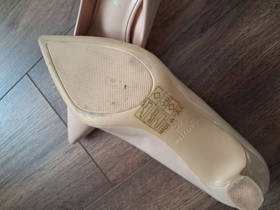 Buty z ekoskóry bezowe, obcas 7cm
