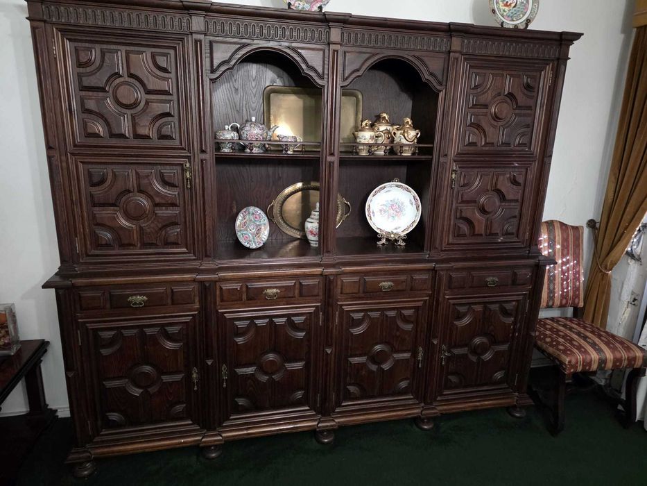 Mobília de Sala de Jantar Vintage em Madeira