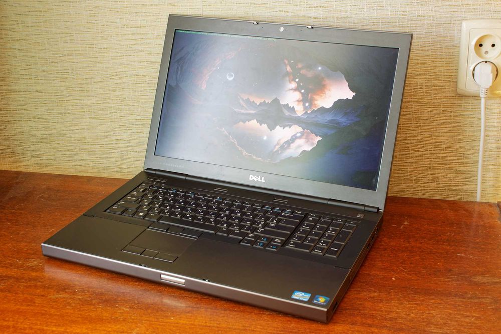 Dell Precision 17.3" FHD, Nvidia 4GB, Core i7, 14GB RAM, SSD