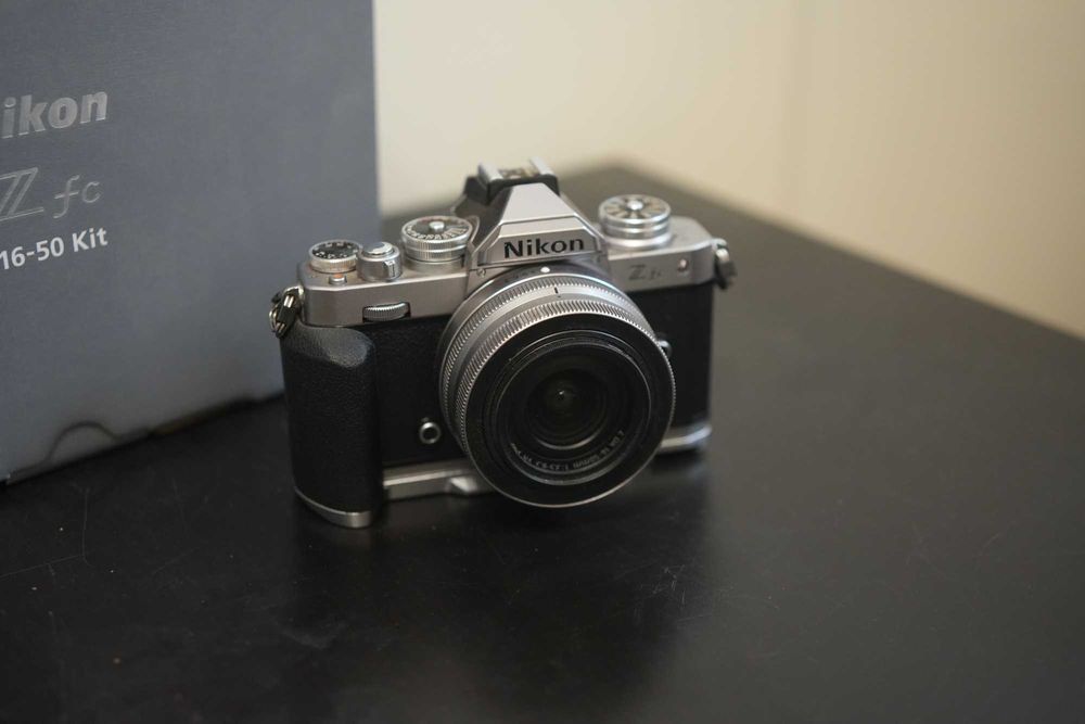 Nikon Zfc w świetnym stanie.