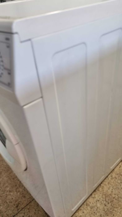 Máquina de Lavar Roupa AEG LAVAMAT 60810