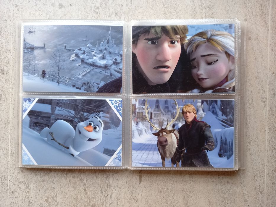 Mochila + colecção de postais Frozen