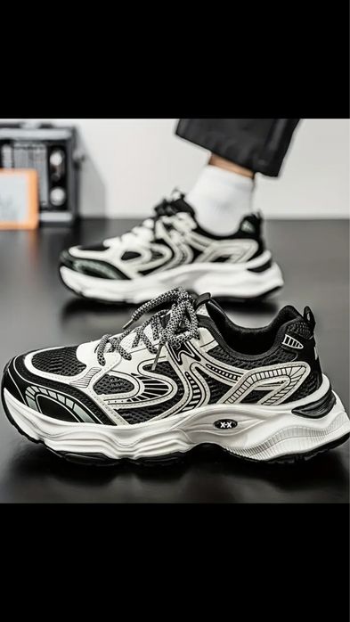 Кросівки 43 розмір.