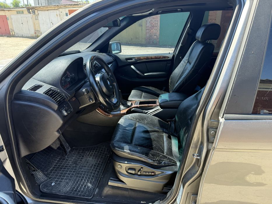 Продам BMW X5 E53