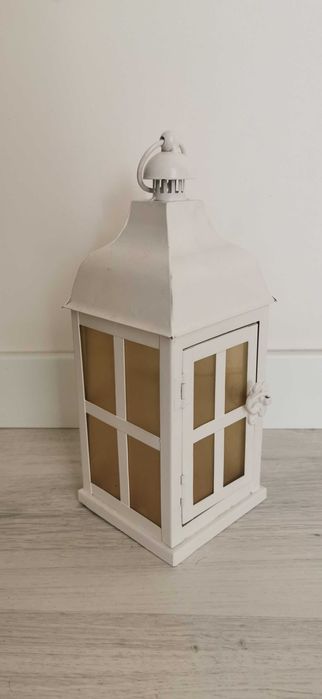Lanterna branca decorativa