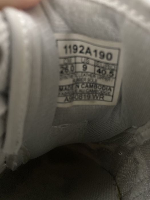 Buty damskie Asics Tiger Runner białe 1192A190