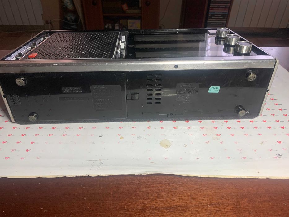GRUNDIG Satellit 2000