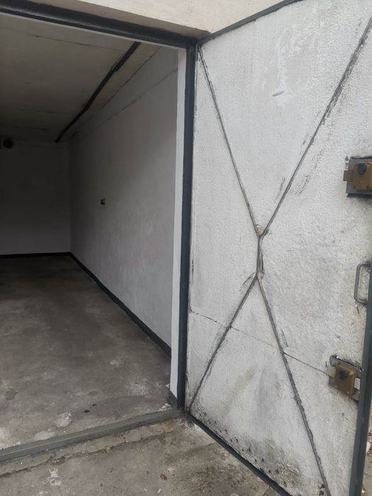Garaż -Szczecin, Cyryla i Metodego