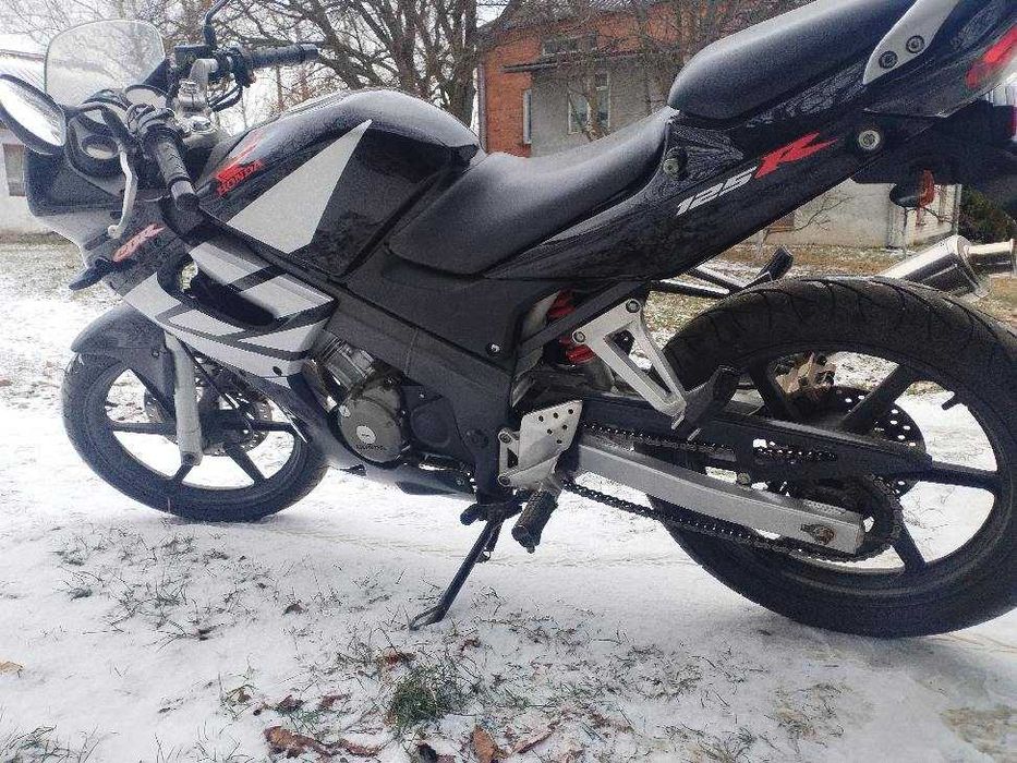 Motocykl Honda CBR 125 R