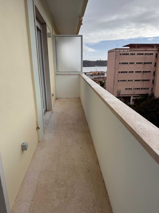 T2 na Ajuda c/Cozinha equipada - a estrear após obras totais