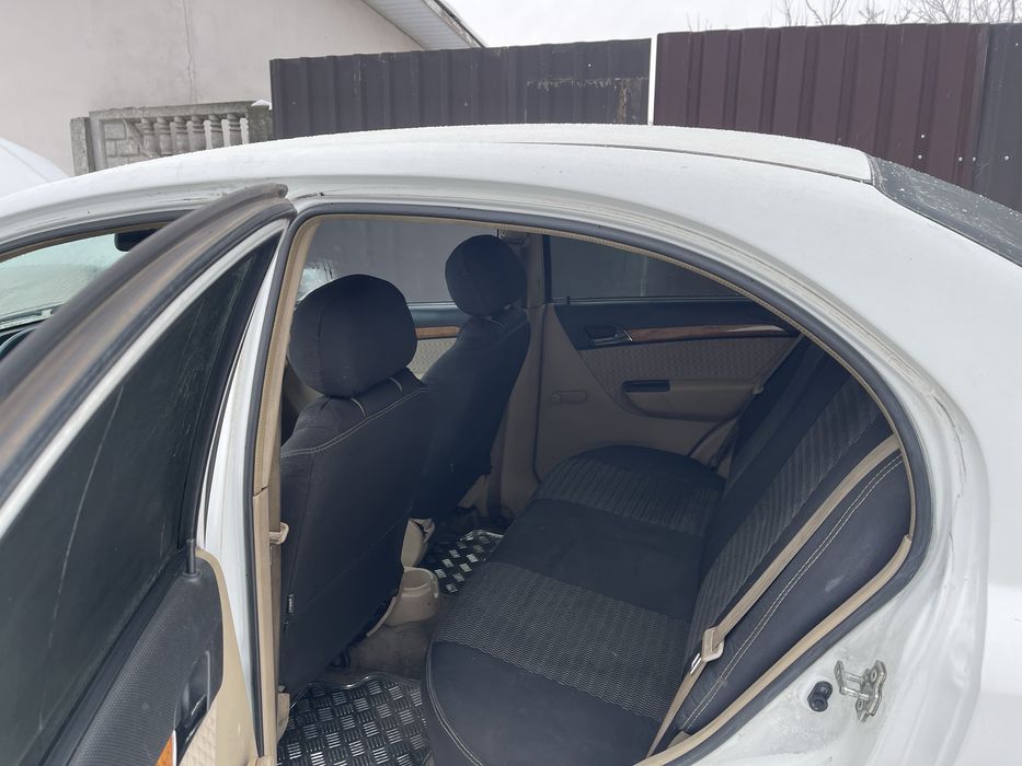 Продам автомобіль полностью робочим состояние