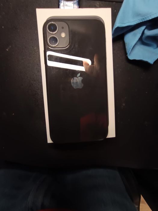 iPhone 11 64 GB *opis*