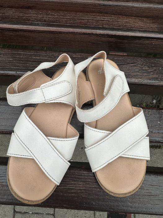 Босоніжки шкіряні H&M 27, білі сандалі, літні босоніжки