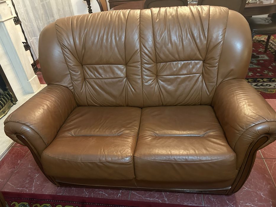 Terno de sofas em pele   sofa  cama