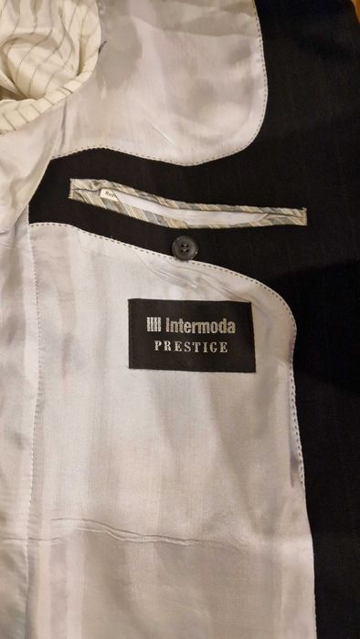 Czarny garnitur Intermoda 176/96/82