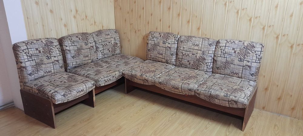 Диван уголок в кухню
